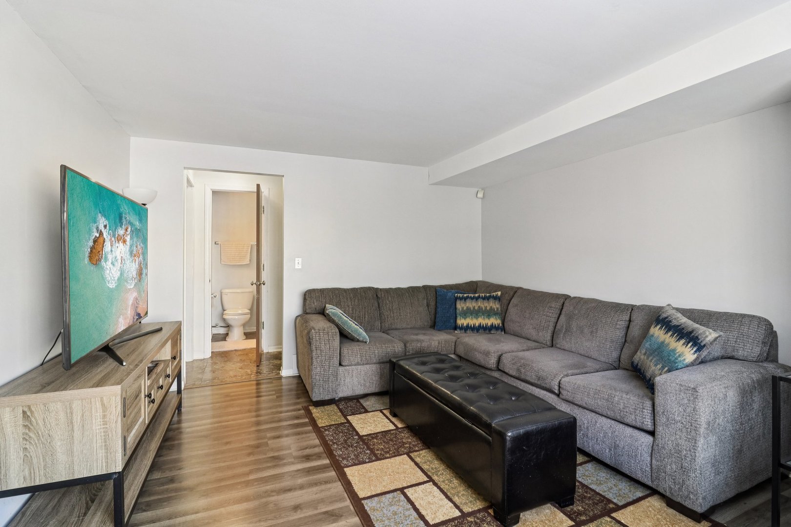 241 W Whispering Oaks Lane, Round Lake, IL 60073