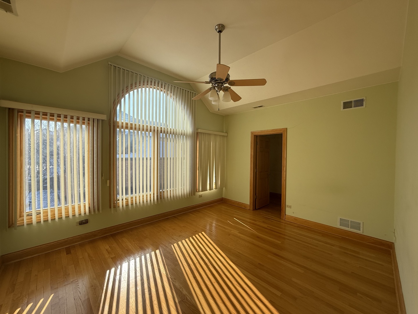 1004 Saddle Lane, Lemont, IL 60439