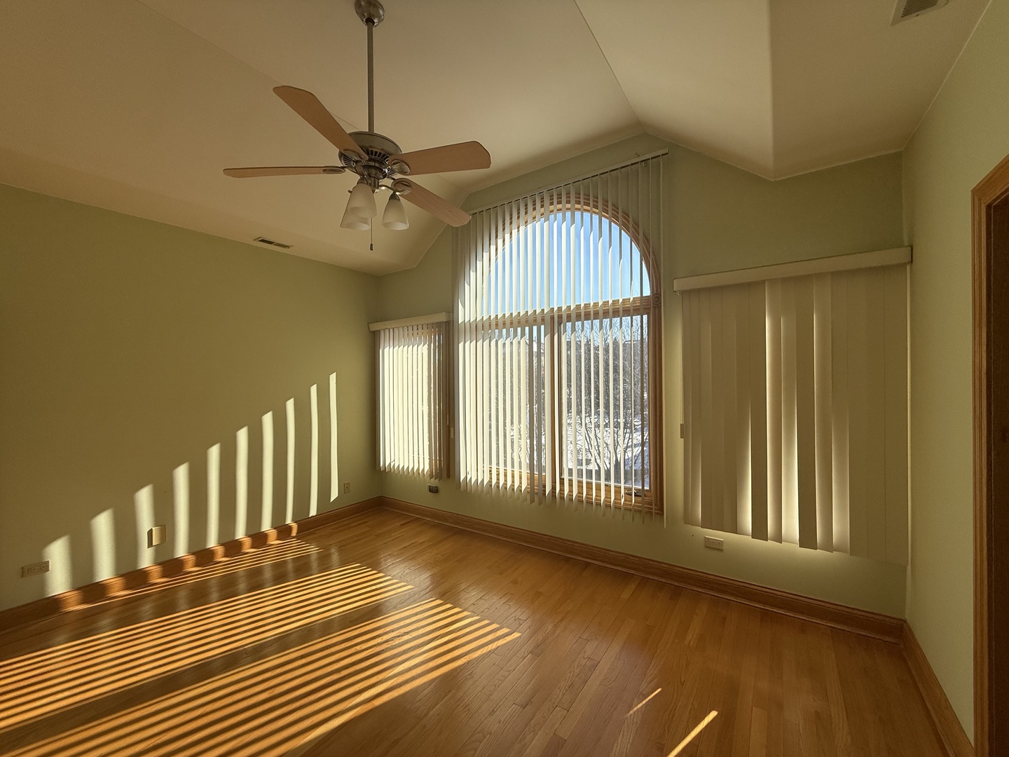 1004 Saddle Lane, Lemont, IL 60439