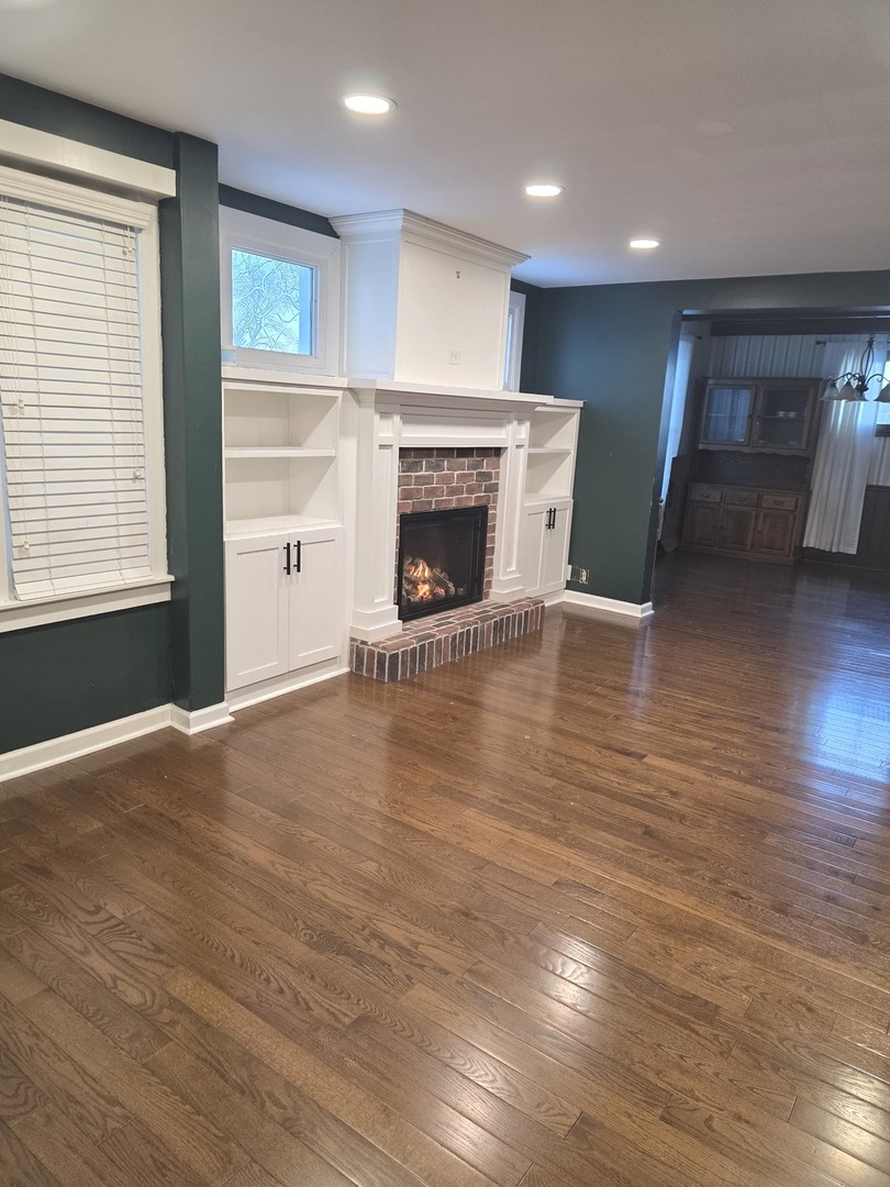 203 S Lombard Avenue, Lombard, IL 60148