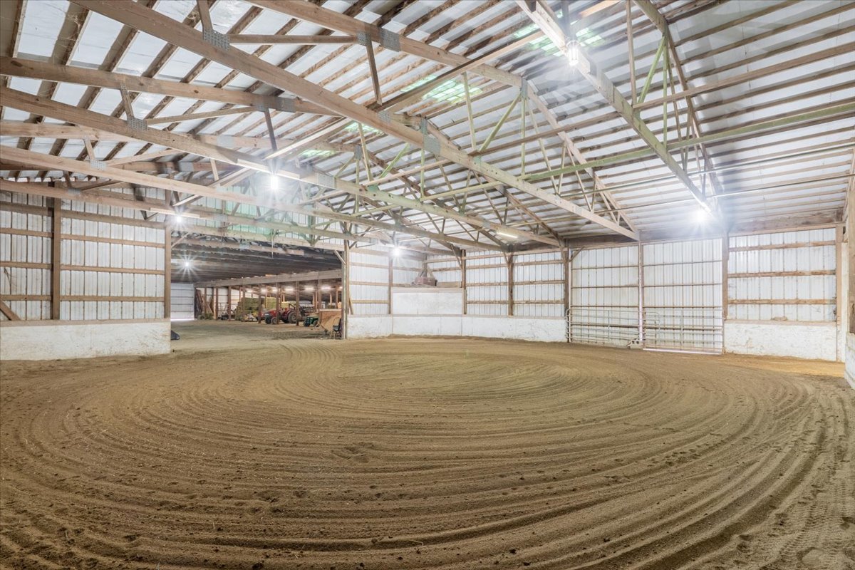 26151 E 2500 North Road, Lexington, IL 61753