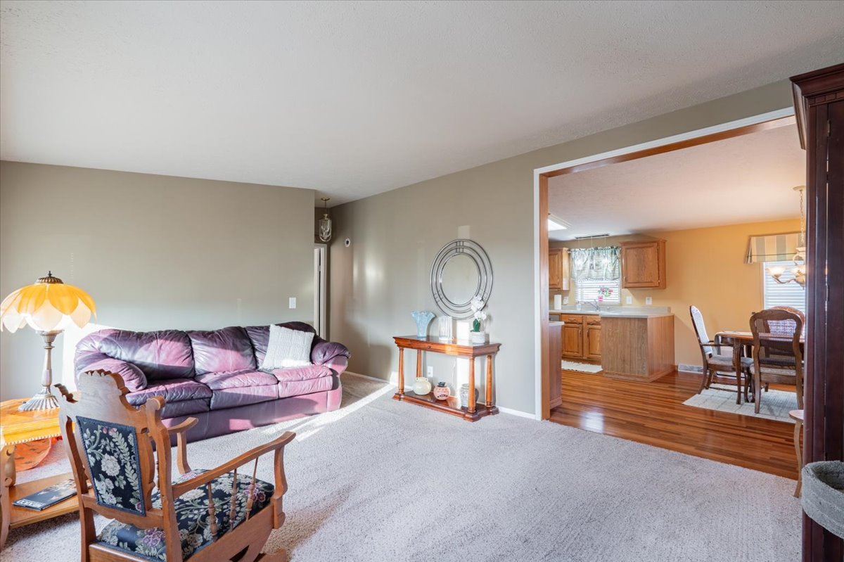 26151 E 2500 North Road, Lexington, IL 61753