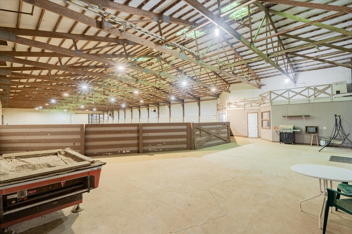 26151 E 2500 North Road, Lexington, IL 61753