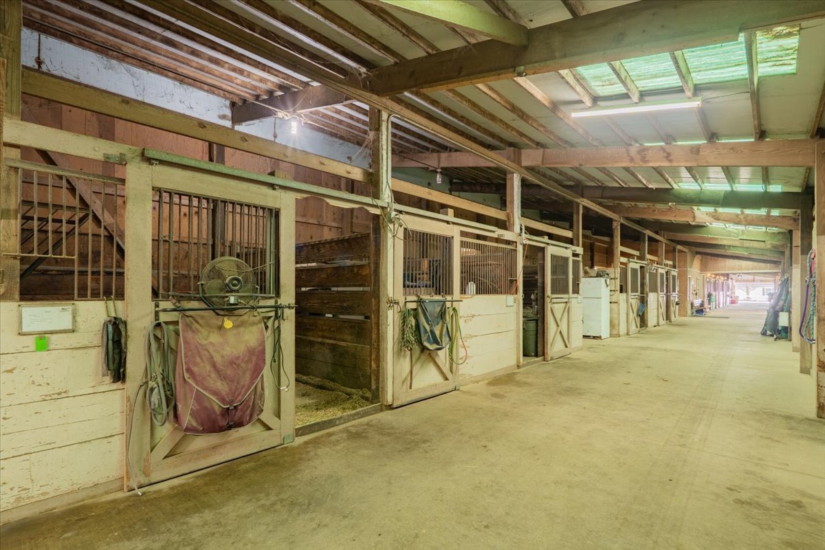 26151 E 2500 North Road, Lexington, IL 61753