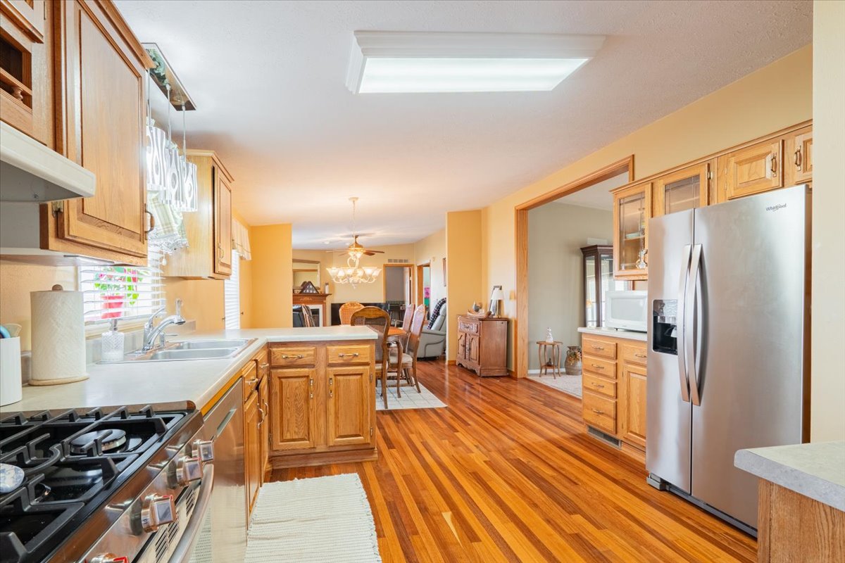 26151 E 2500 North Road, Lexington, IL 61753