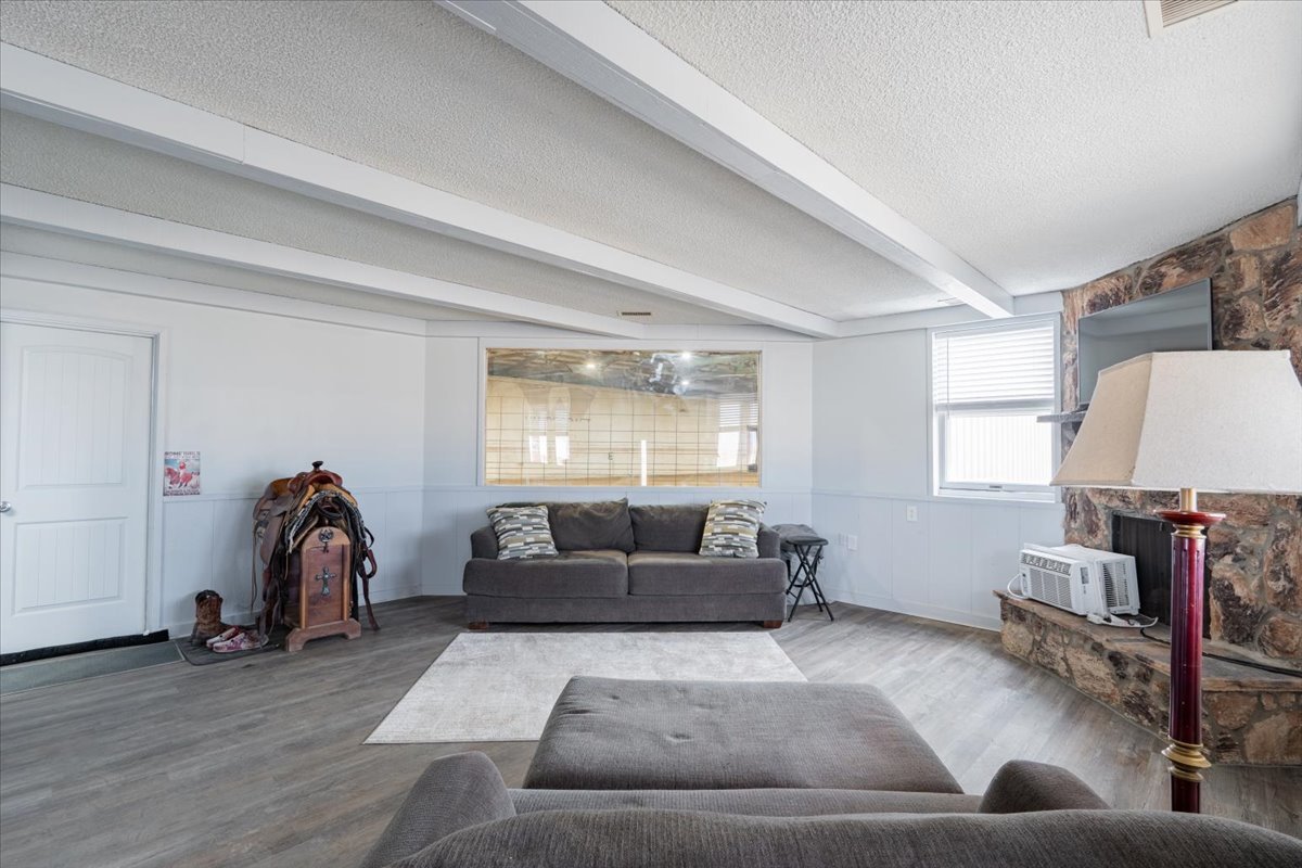 26151 E 2500 North Road, Lexington, IL 61753