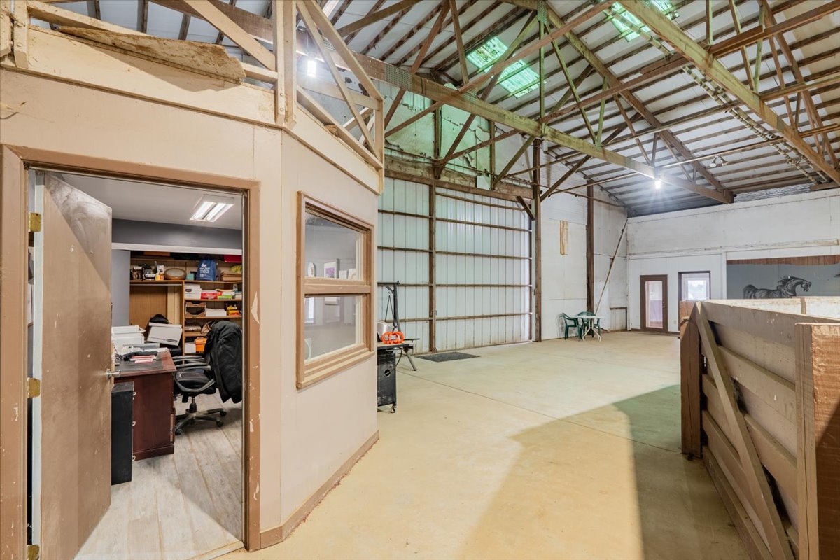 26151 E 2500 North Road, Lexington, IL 61753