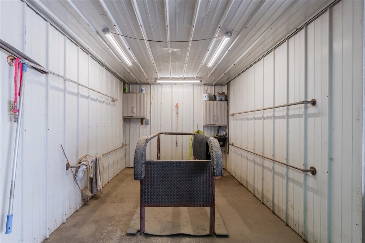 26151 E 2500 North Road, Lexington, IL 61753