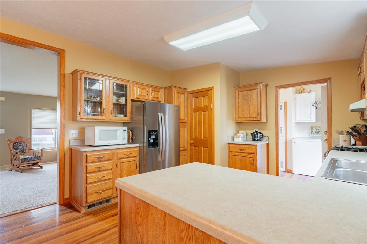 26151 E 2500 North Road, Lexington, IL 61753