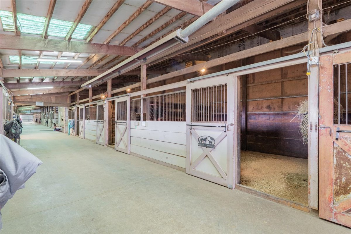 26151 E 2500 North Road, Lexington, IL 61753