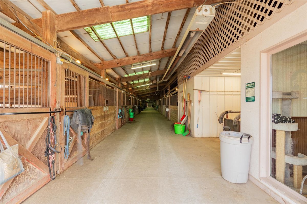 26151 E 2500 North Road, Lexington, IL 61753