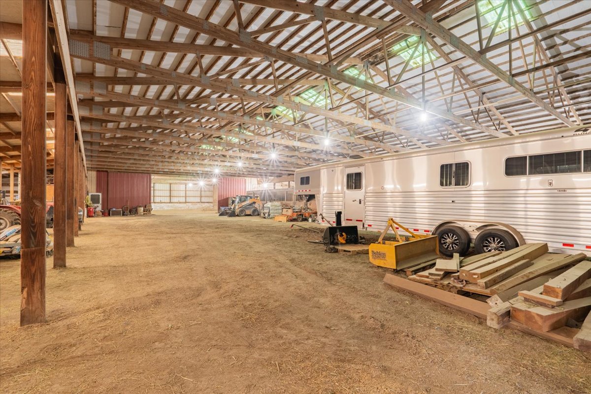 26151 E 2500 North Road, Lexington, IL 61753