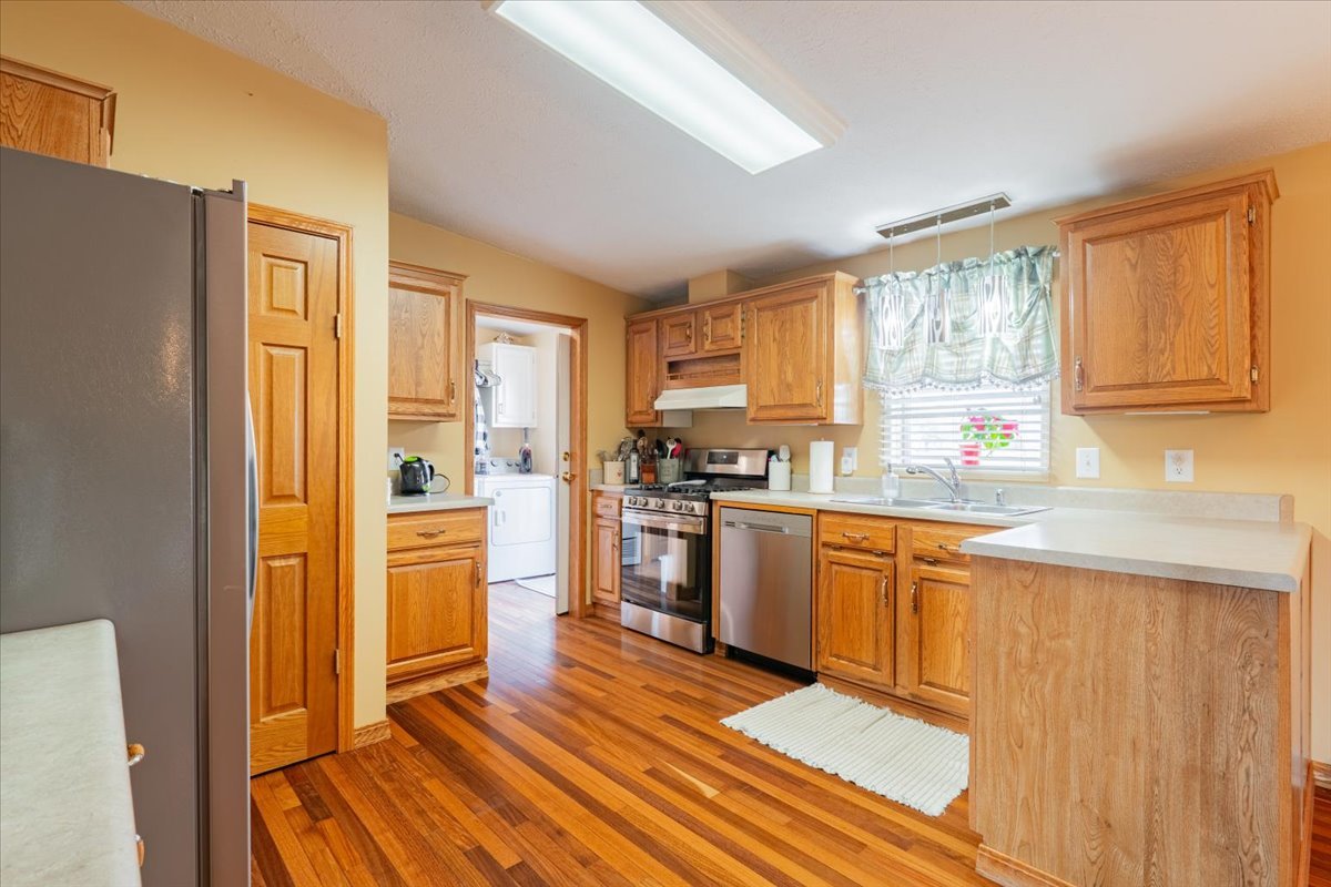 26151 E 2500 North Road, Lexington, IL 61753