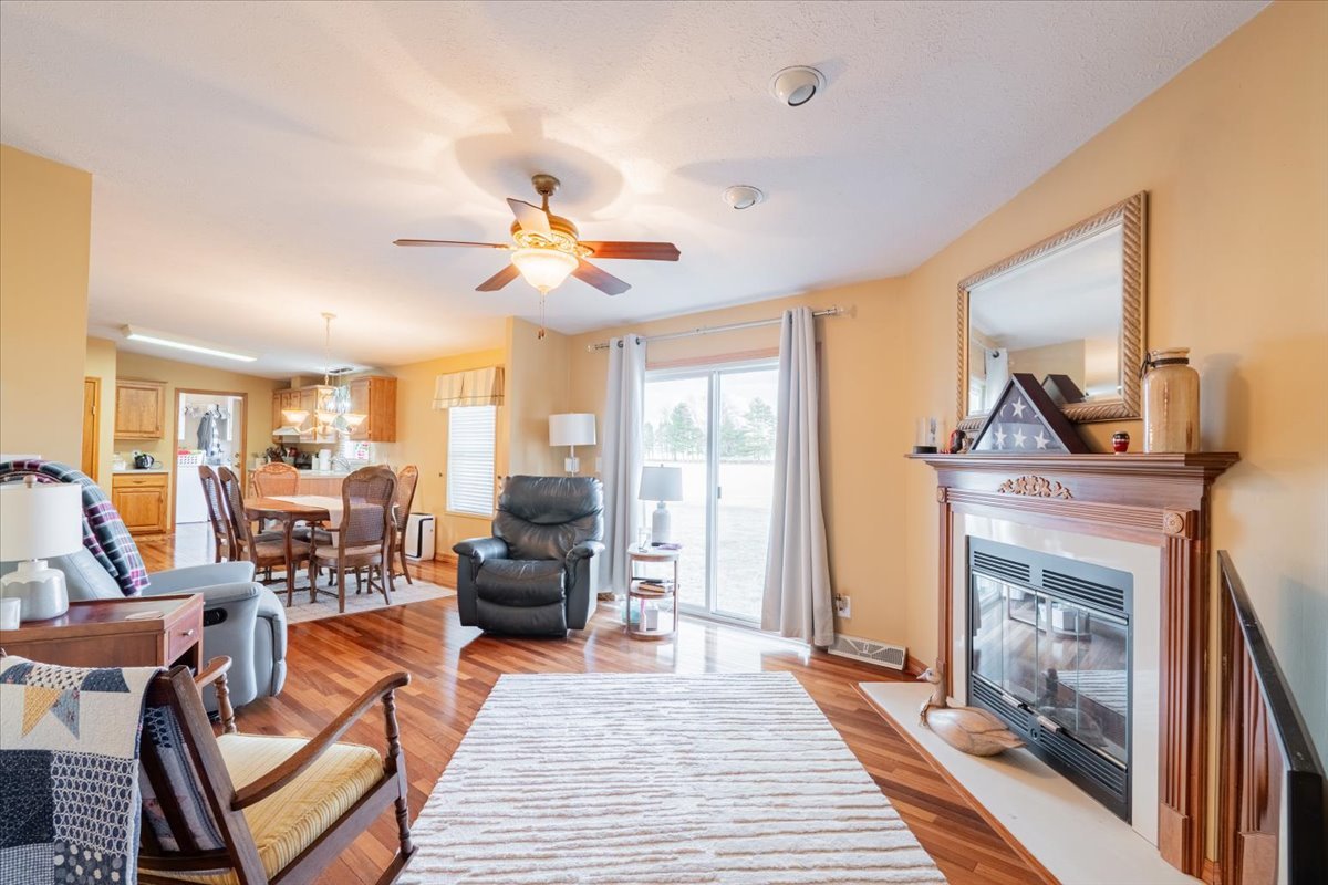 26151 E 2500 North Road, Lexington, IL 61753