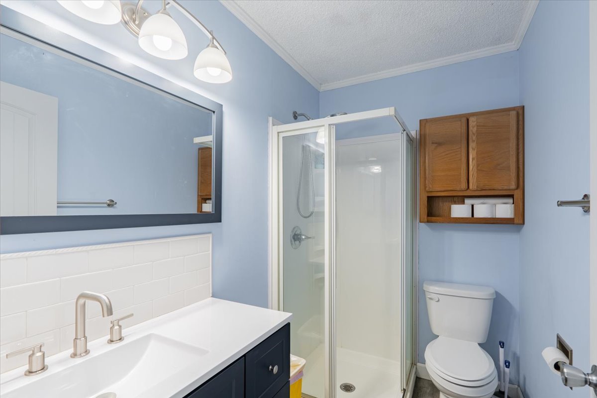 26151 E 2500 North Road, Lexington, IL 61753