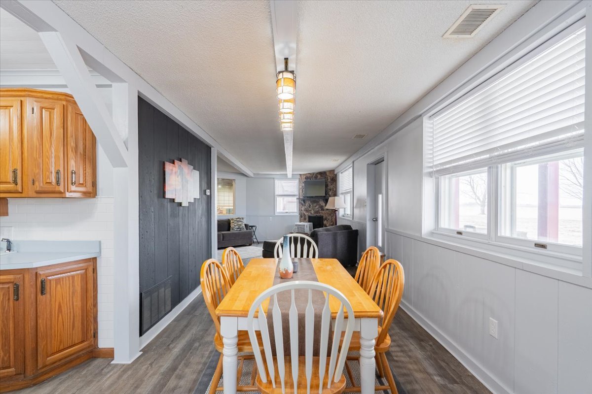 26151 E 2500 North Road, Lexington, IL 61753