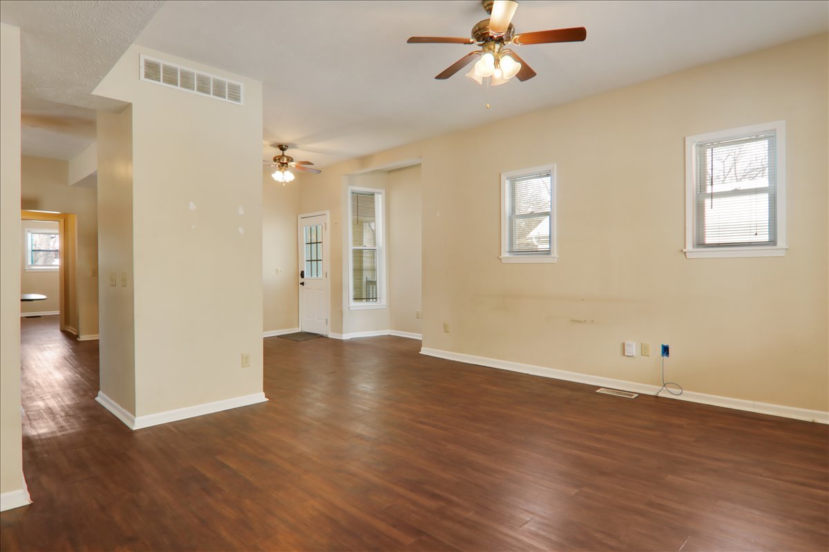 813 W Jefferson Street, Bloomington, IL 61701