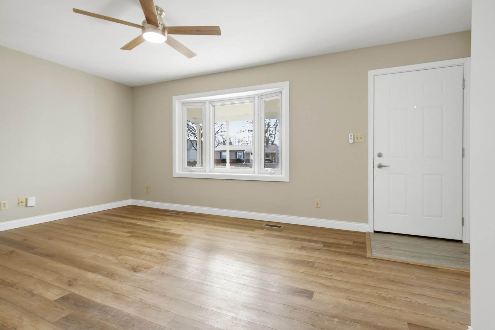 1714 Arrowhead Drive, Bloomington, IL 61704