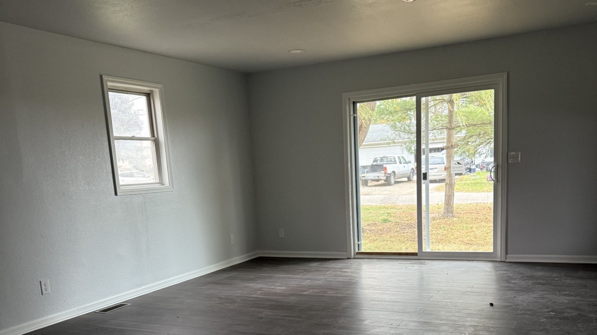 102 8th Avenue, Mendota, IL 61342