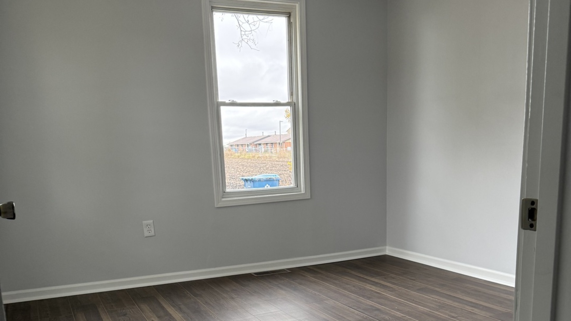 102 8th Avenue, Mendota, IL 61342