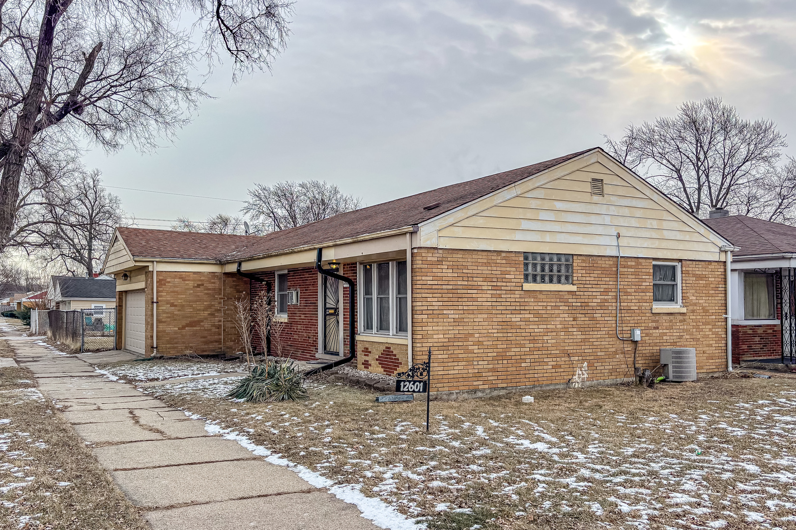 12601 S BISHOP Street, Calumet Park, IL 60827