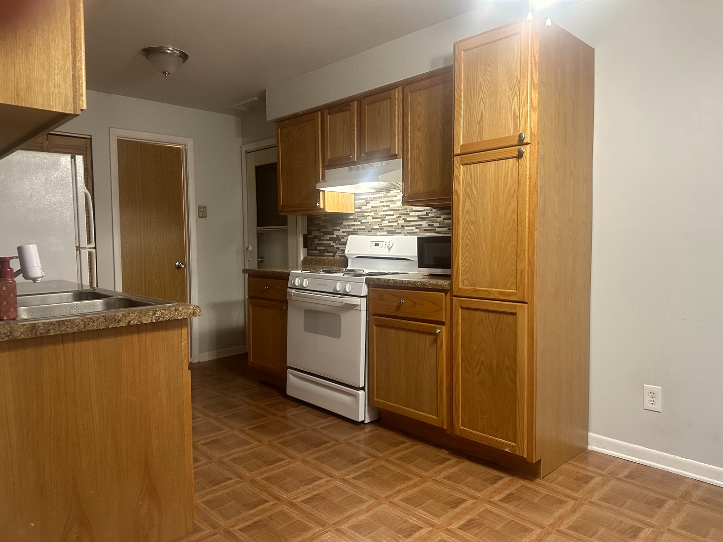 19539 116th Avenue #B, Mokena, IL 60448