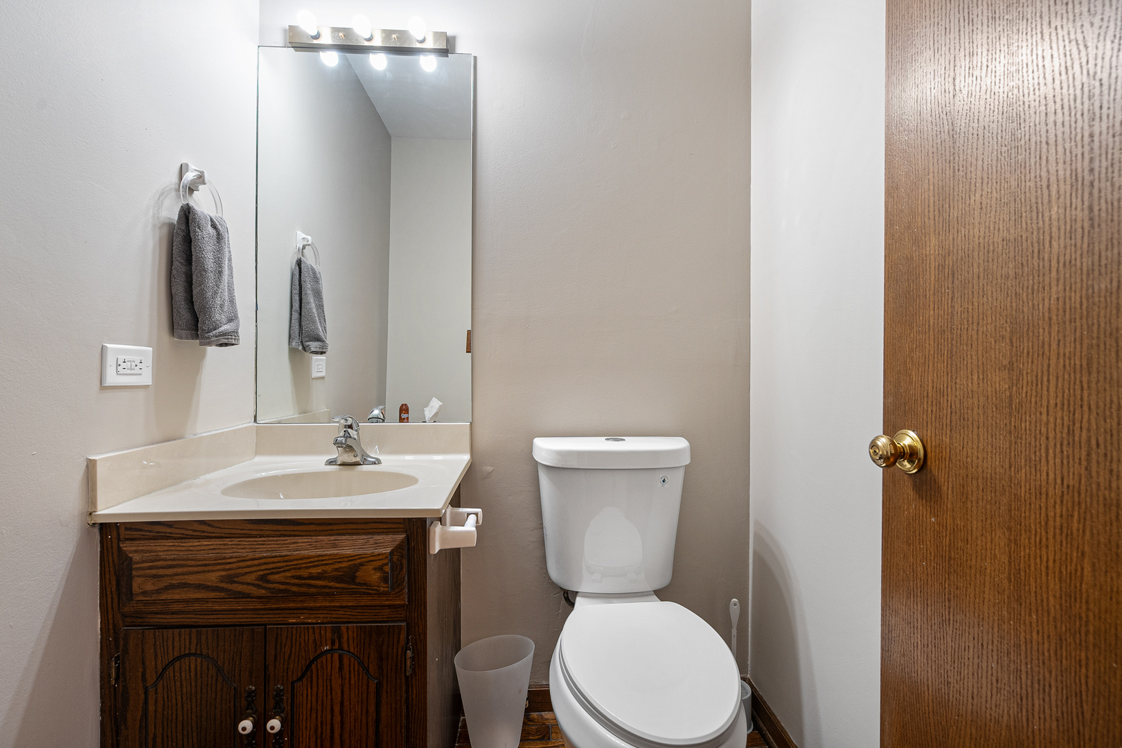 10567 Waterford Drive, Westchester, IL 60154