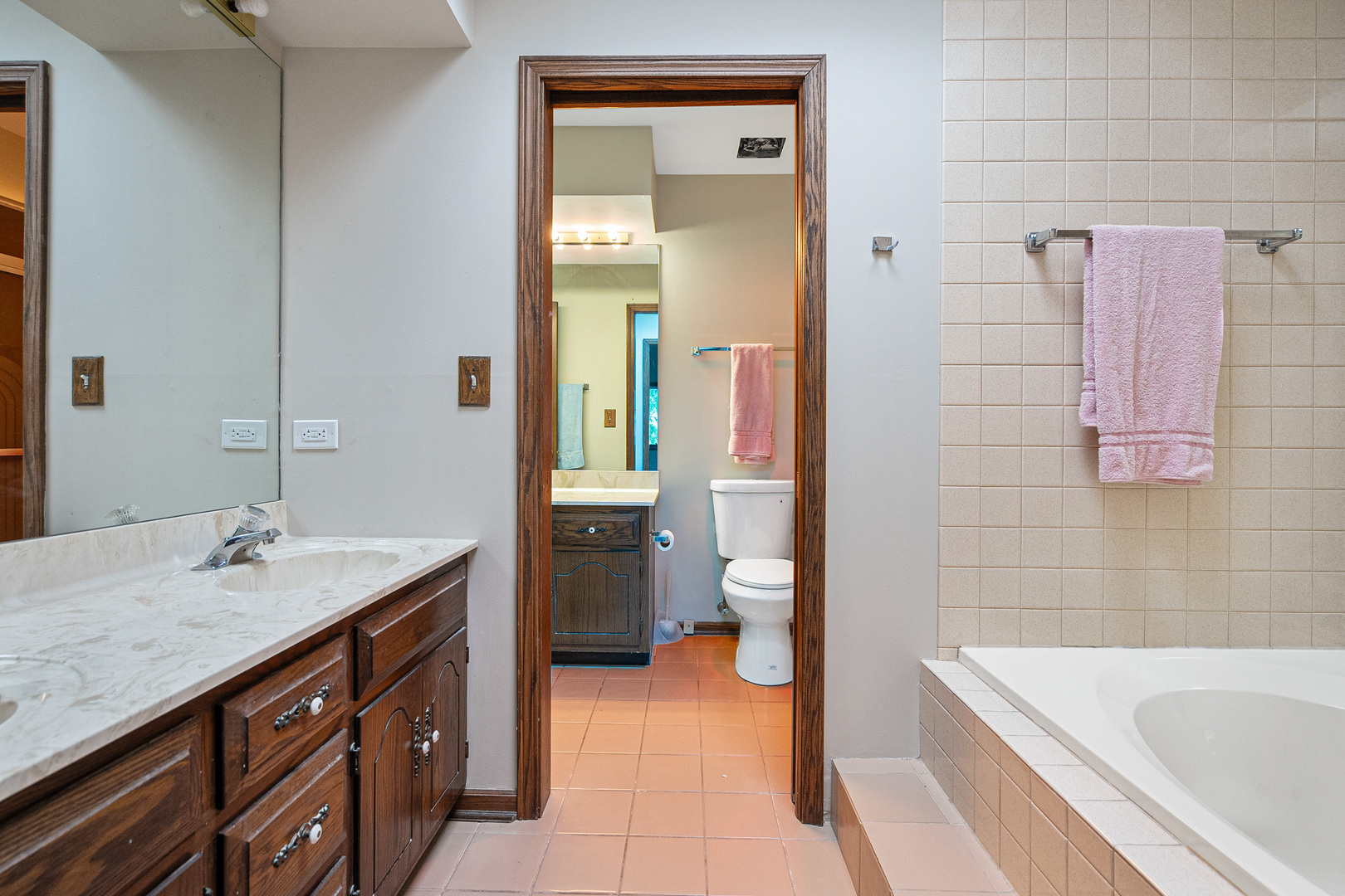 10567 Waterford Drive, Westchester, IL 60154