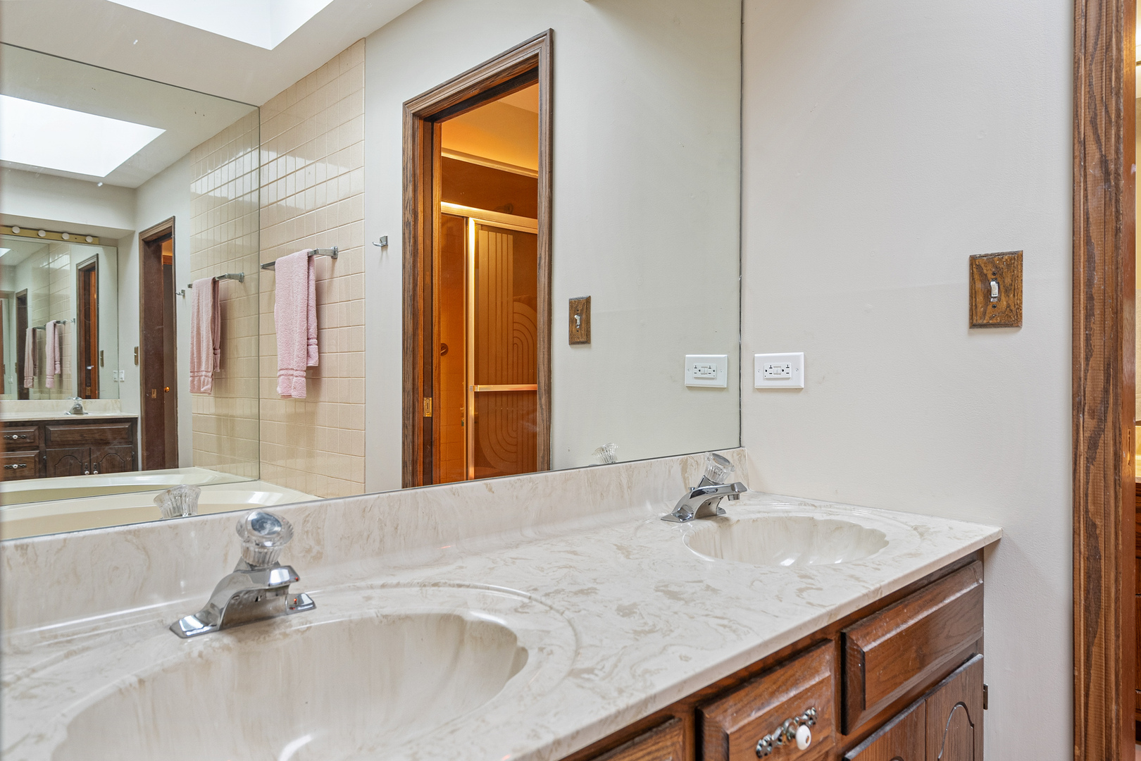 10567 Waterford Drive, Westchester, IL 60154