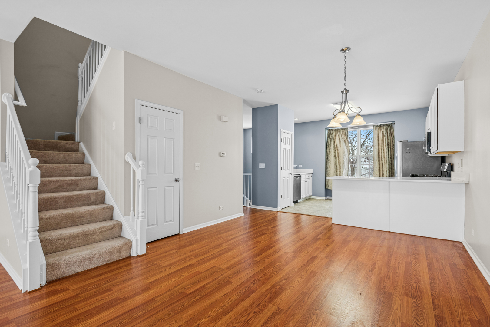 836 Lewisburg Lane, Aurora, IL 60504