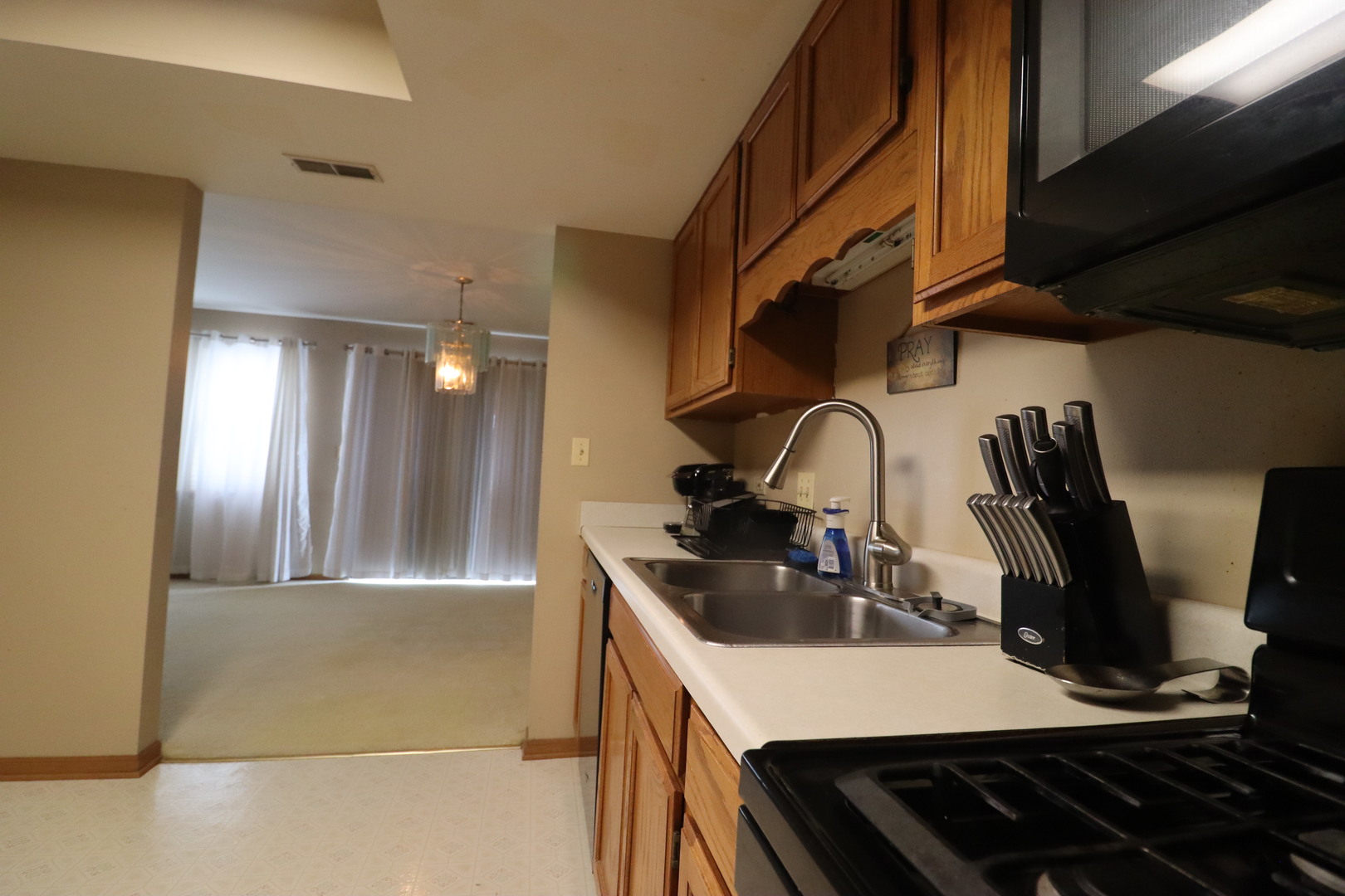 18 Forest Wood Lane, Park Forest, IL 60466