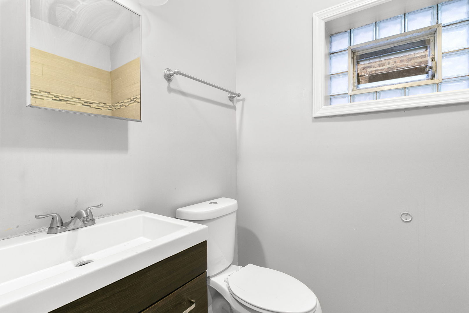 7940 S Evans Avenue, Chicago, IL 60619