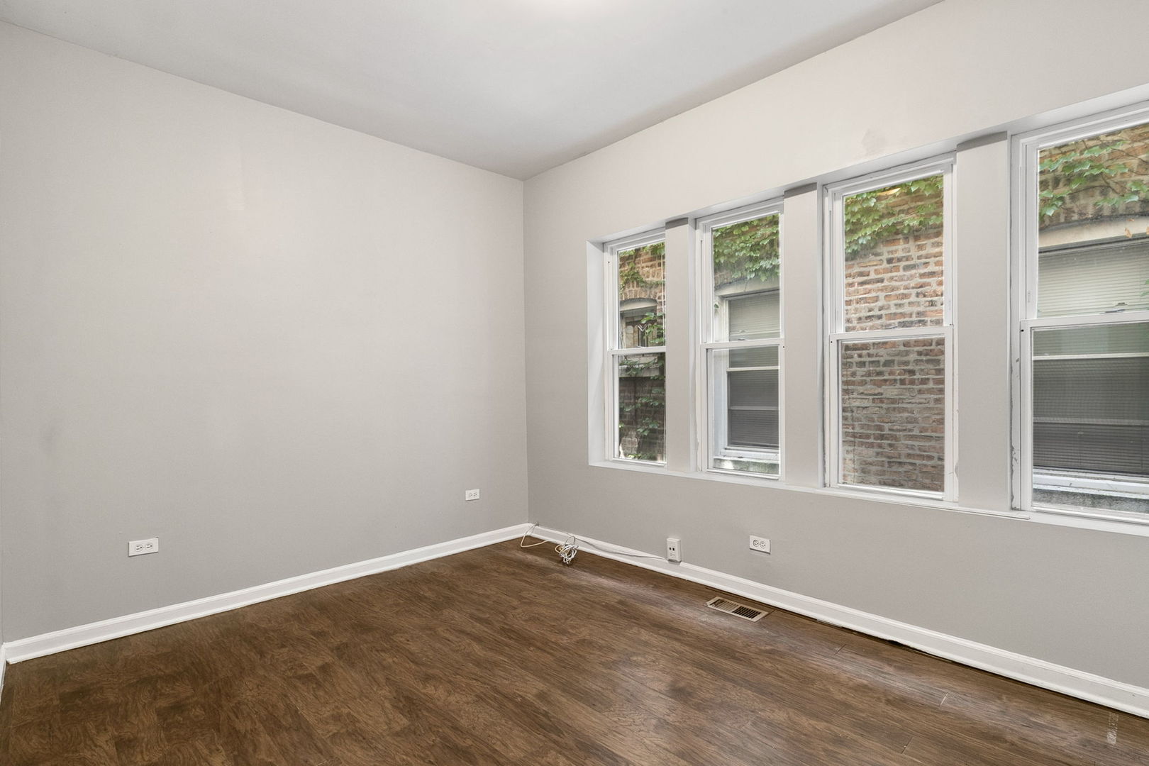 7940 S Evans Avenue, Chicago, IL 60619