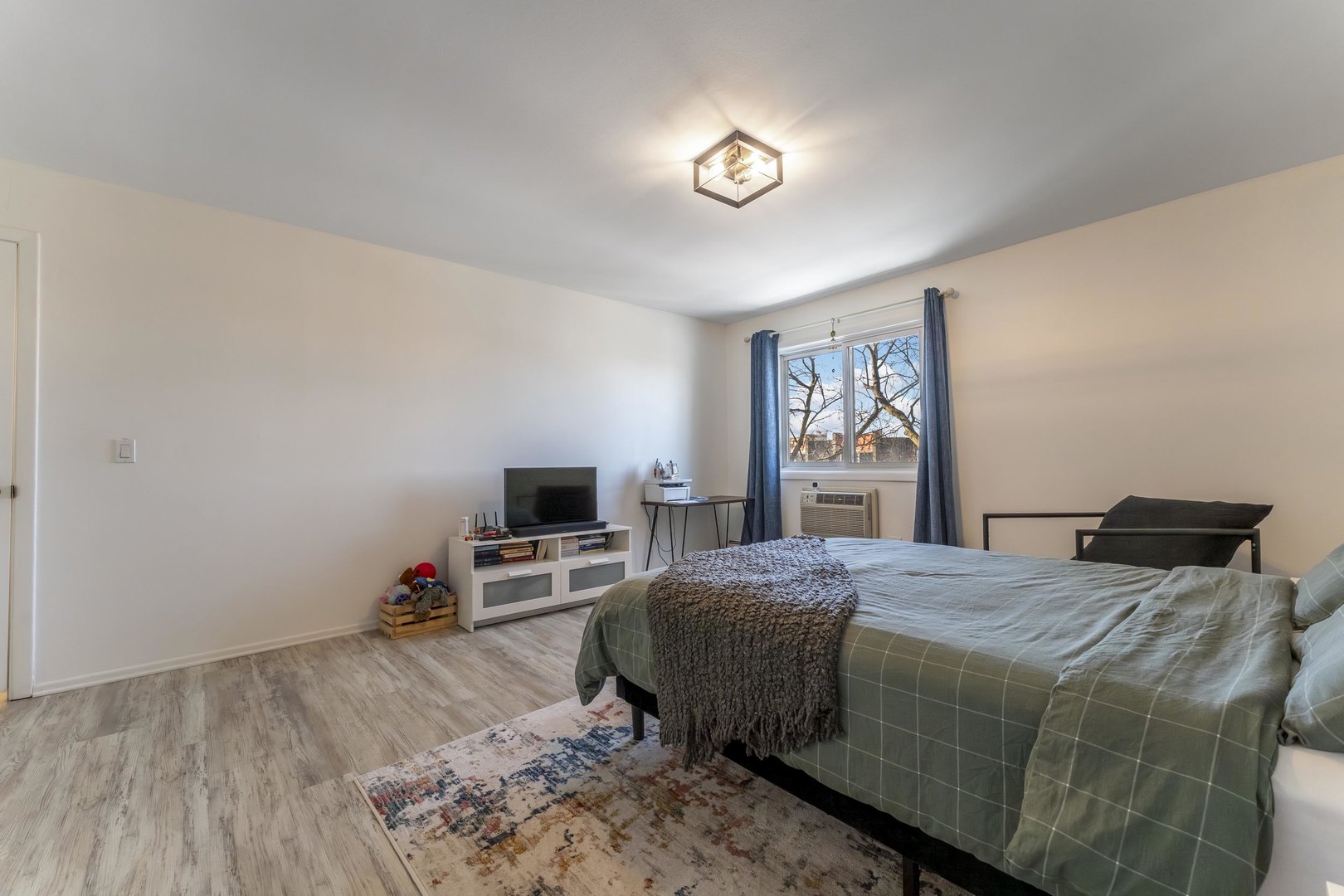 10015 Beverly Drive #404, Skokie, IL 60076