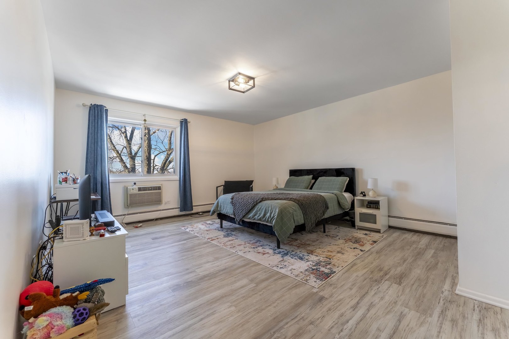 10015 Beverly Drive #404, Skokie, IL 60076