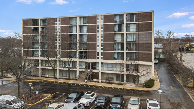 1043 S YORK Road #202, Bensenville, IL 60106