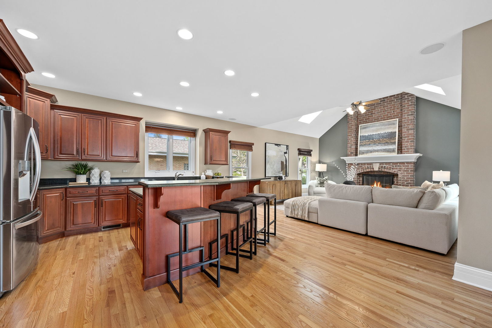 4001 Washington Street, Downers Grove, IL 60515