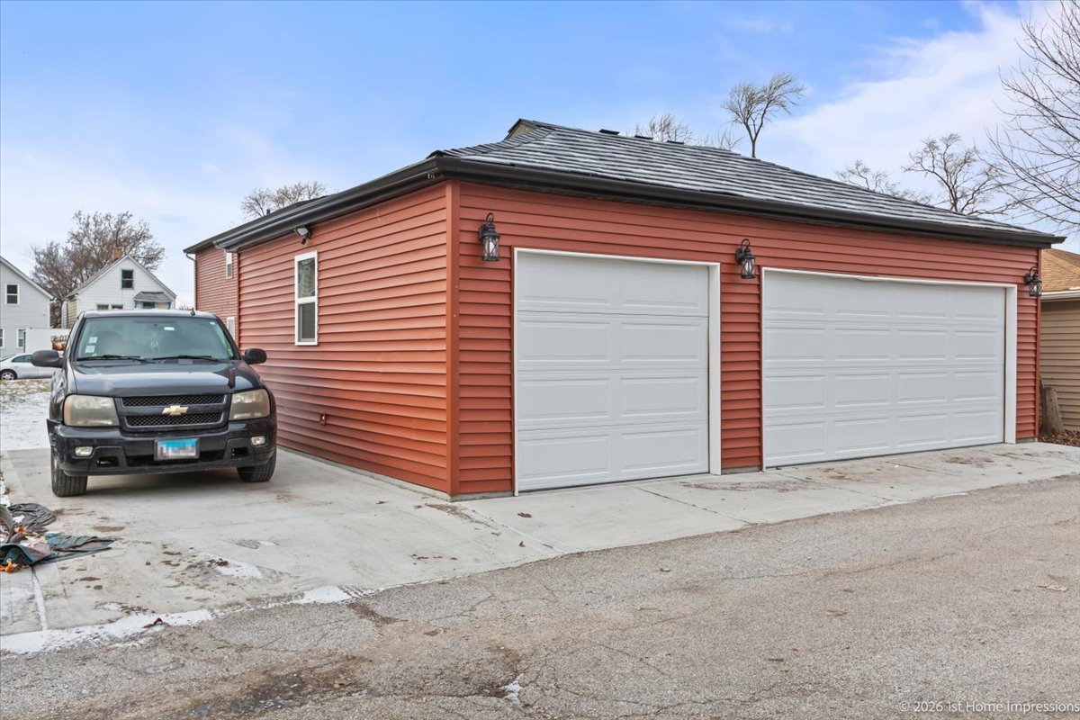 12531 S Honore Street, Calumet Park, IL 60827