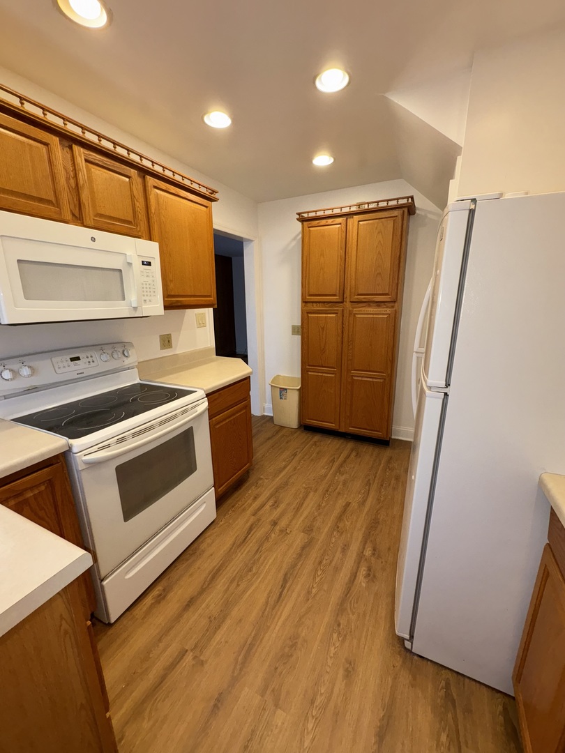 6456 S Lockwood Avenue, Chicago, IL 60638