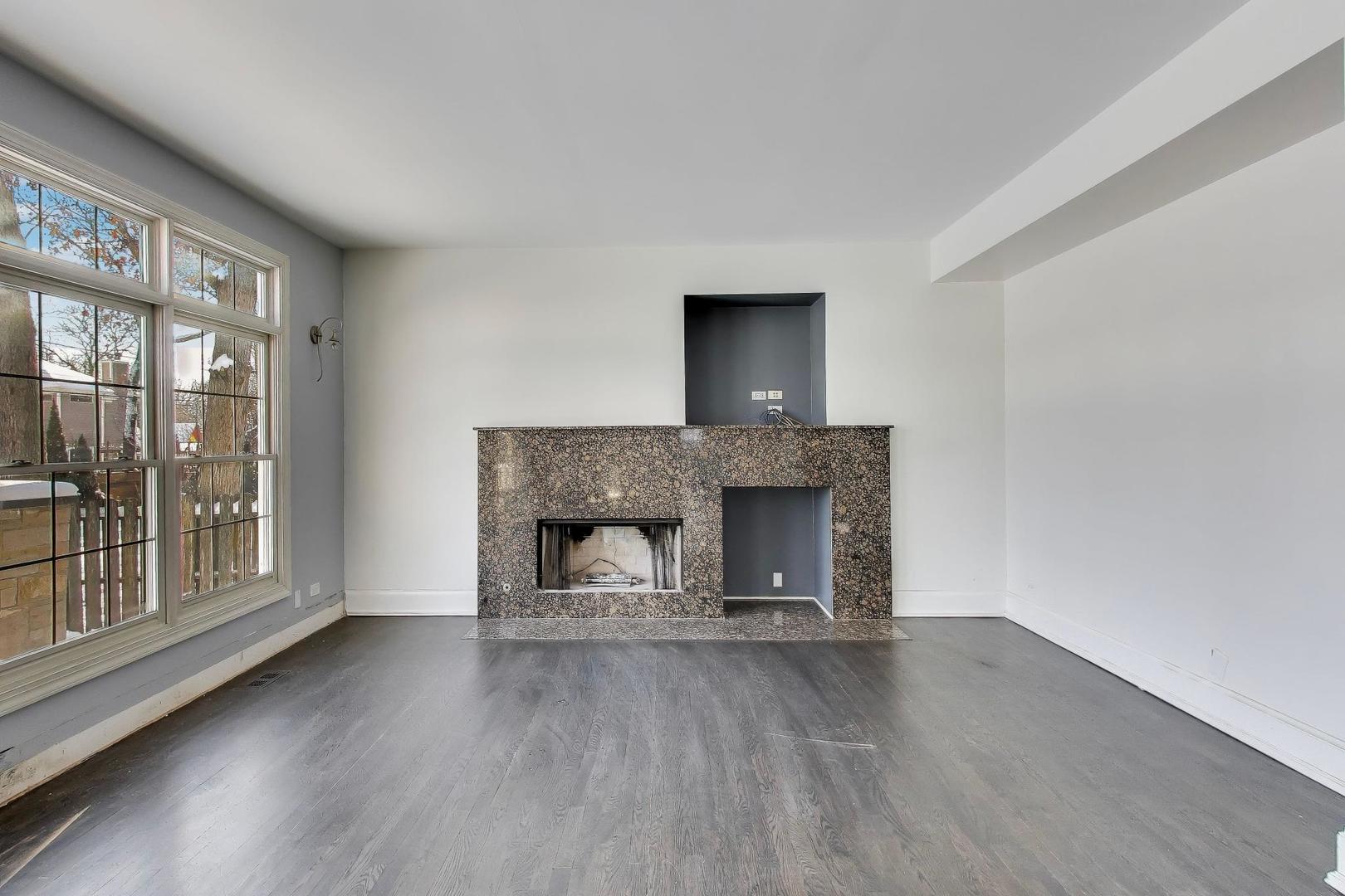 309 Ridge Road, Highland Park, IL 60035