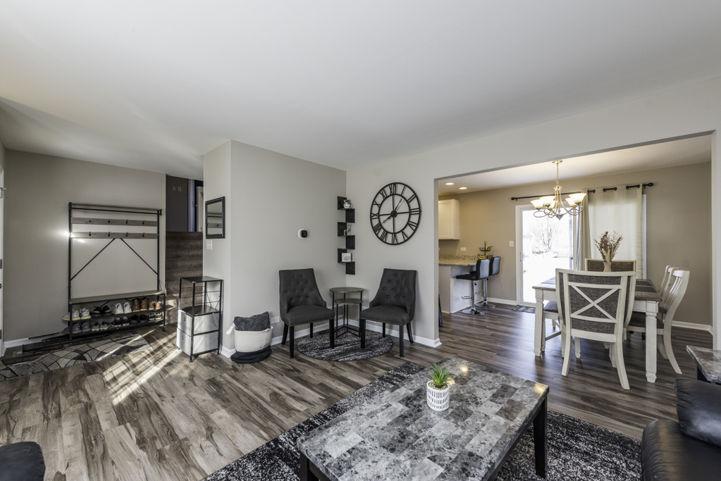 423 Windridge Drive, Round Lake Park, IL 60073