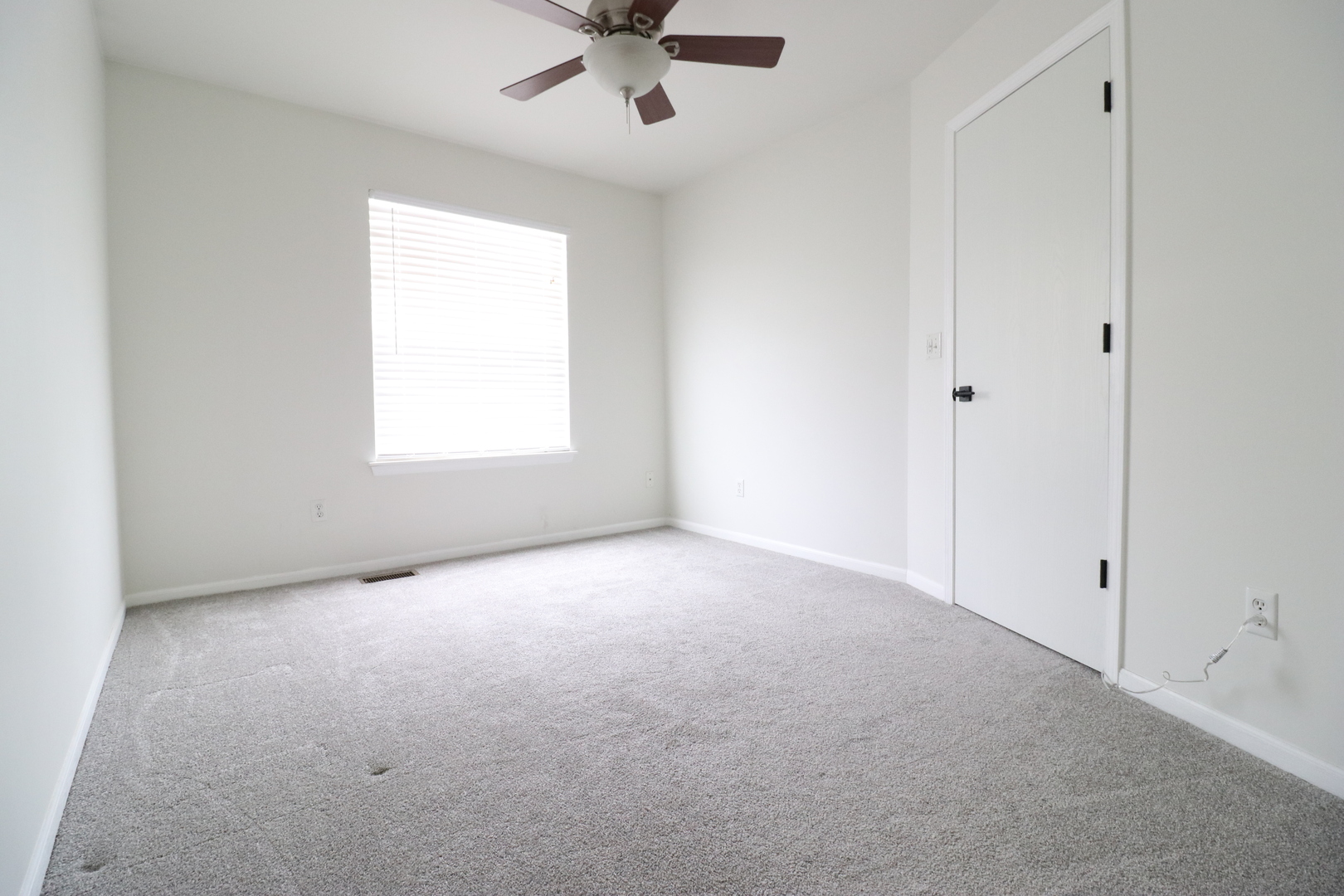 774 Hyacinth Lane, DeKalb, IL 60115