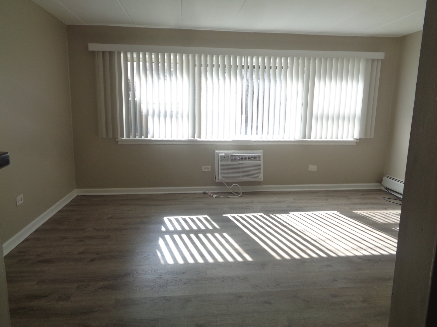 10911 S LLOYD Drive #1, Worth, IL 60482