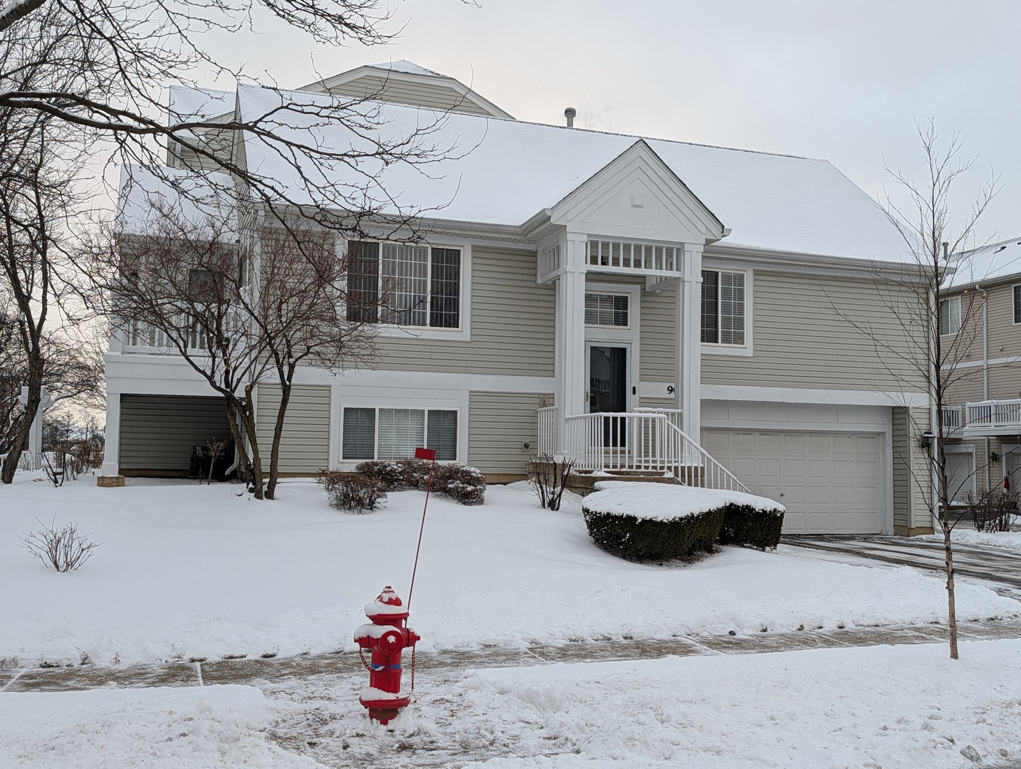 909 Mayfair Court, Elk Grove Village, IL 60007