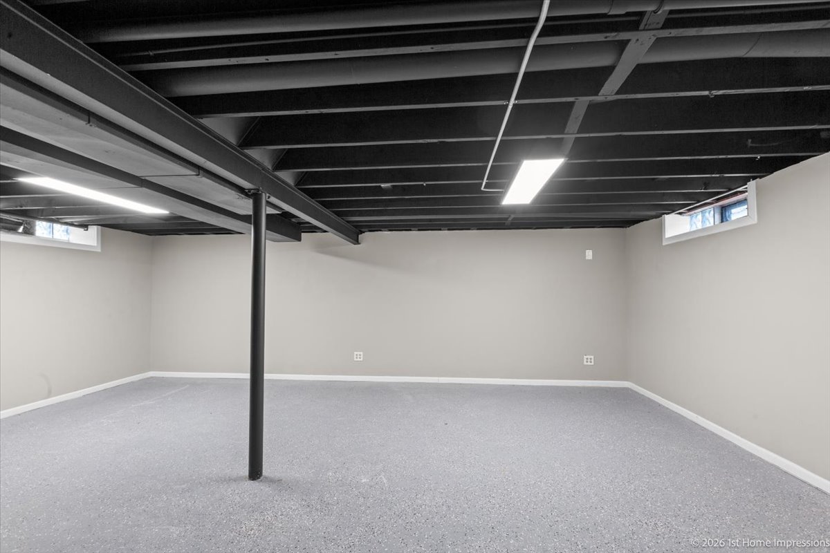 34 E 159th Street, South Holland, IL 60473