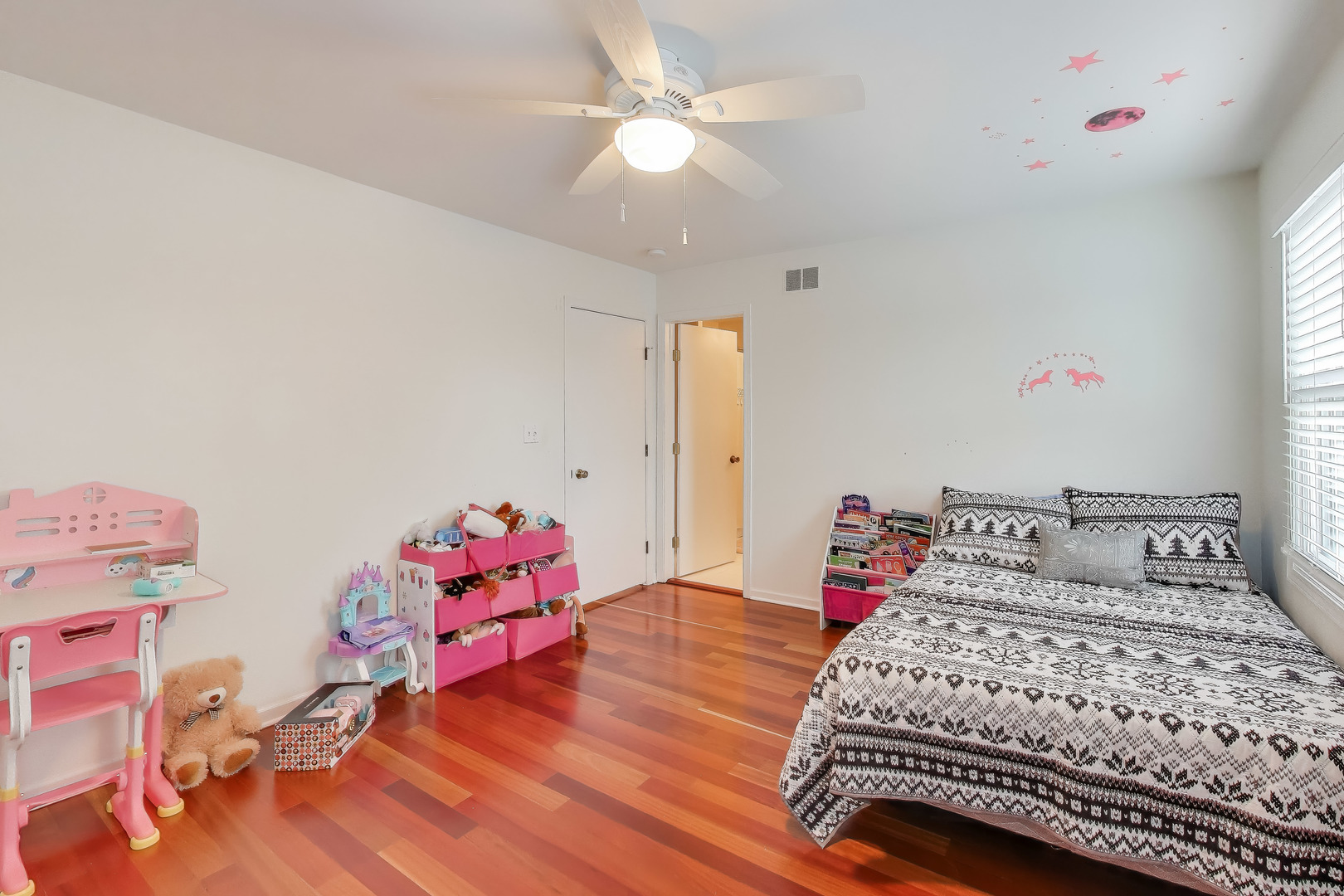 26 Brandywine Road, South Barrington, IL 60010