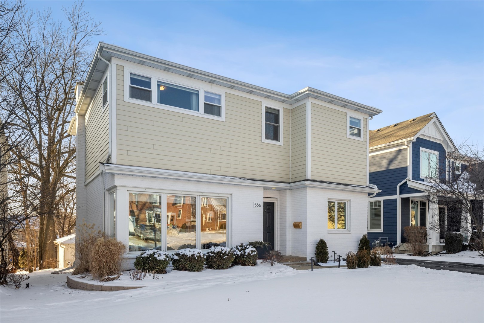 566 S Cedar Avenue, Elmhurst, IL 60126