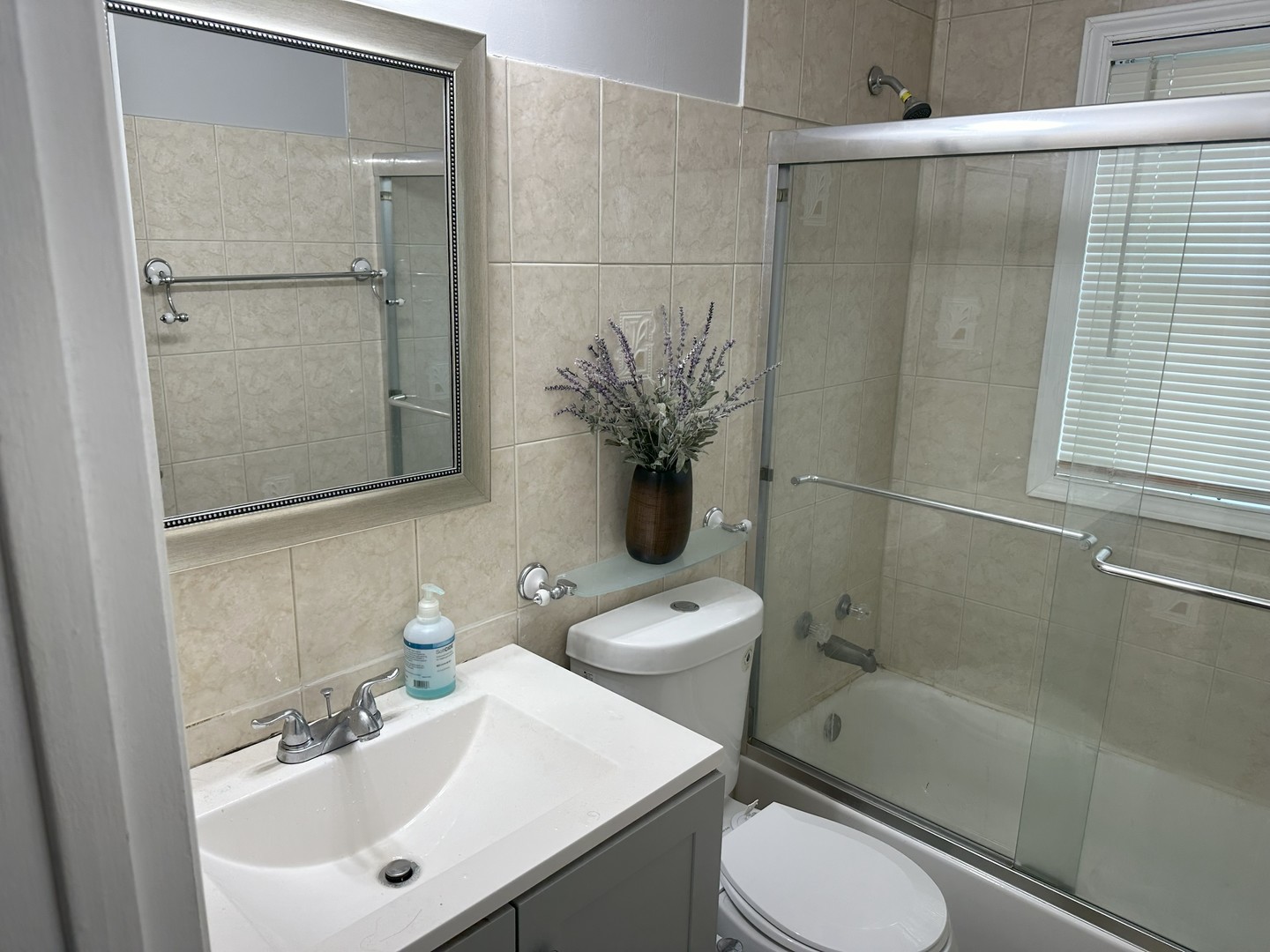 700 CUMBERLAND Street, Hoffman Estates, IL 60194