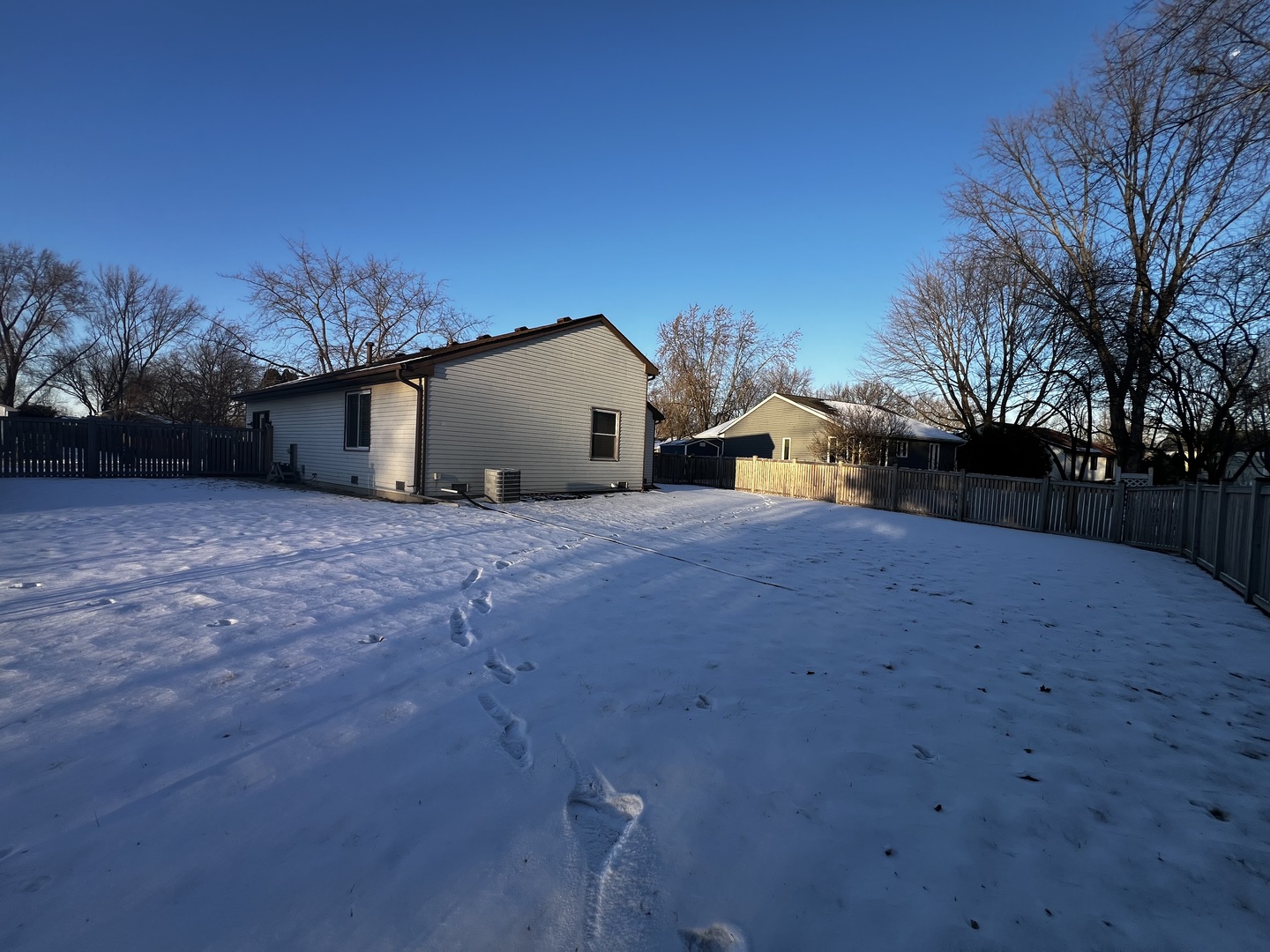 1944 Navarone Drive, Naperville, IL 60565