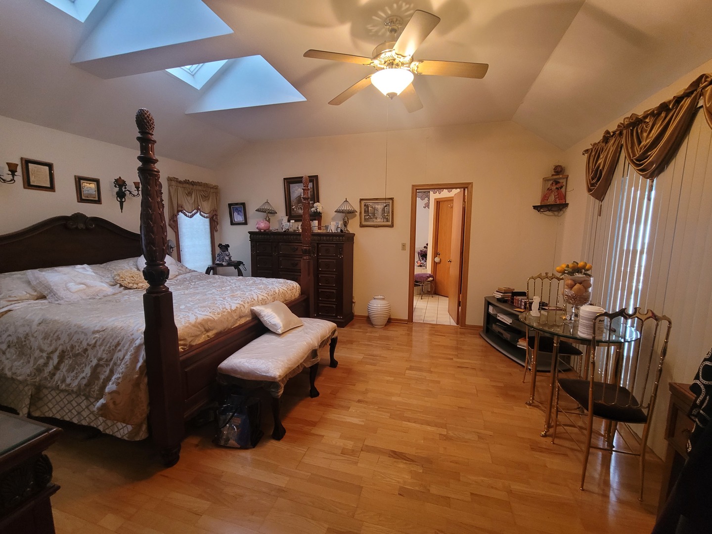 3246 E Forestview Trail, Crete, IL 60417